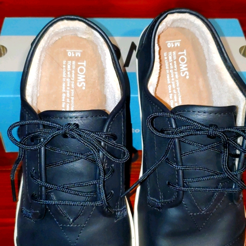 TOMS !!! New !!!! - Picture 2 of 5